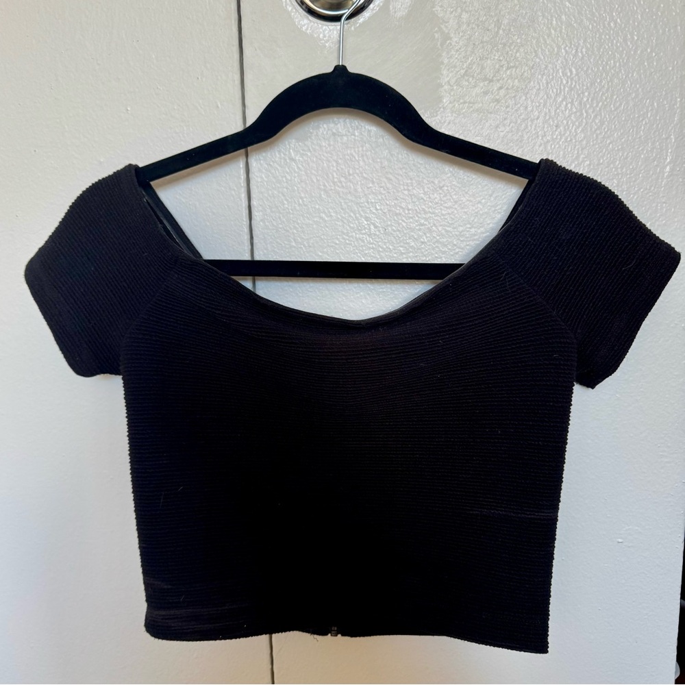 Alice & Olivia | Off Shoulder Ribbed Cropped Top, 4